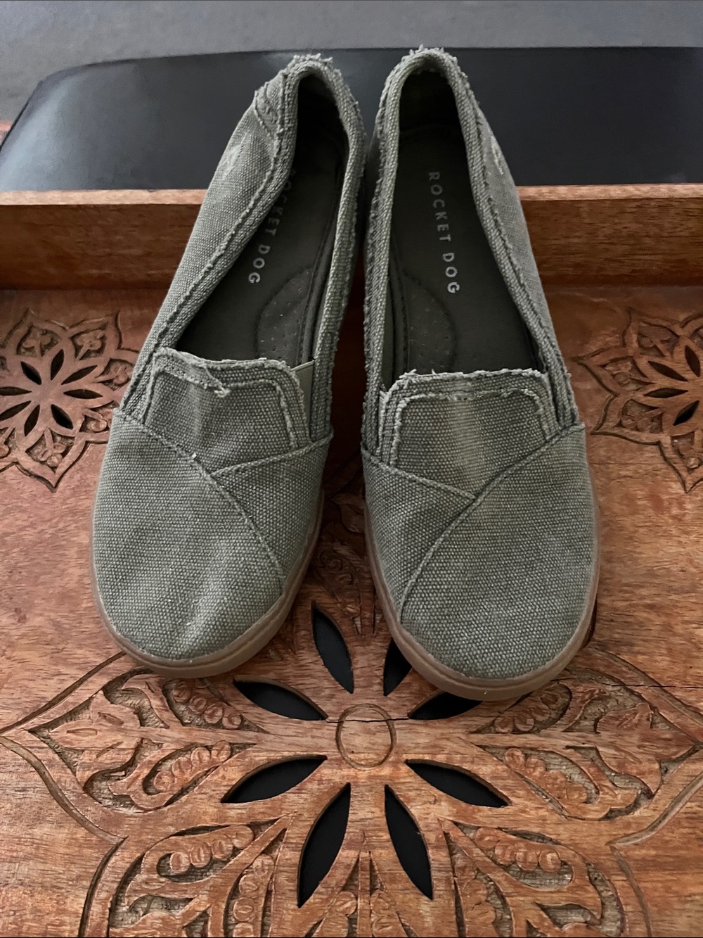 Rocket Dog Olive Canvas Slip-On Loafers
